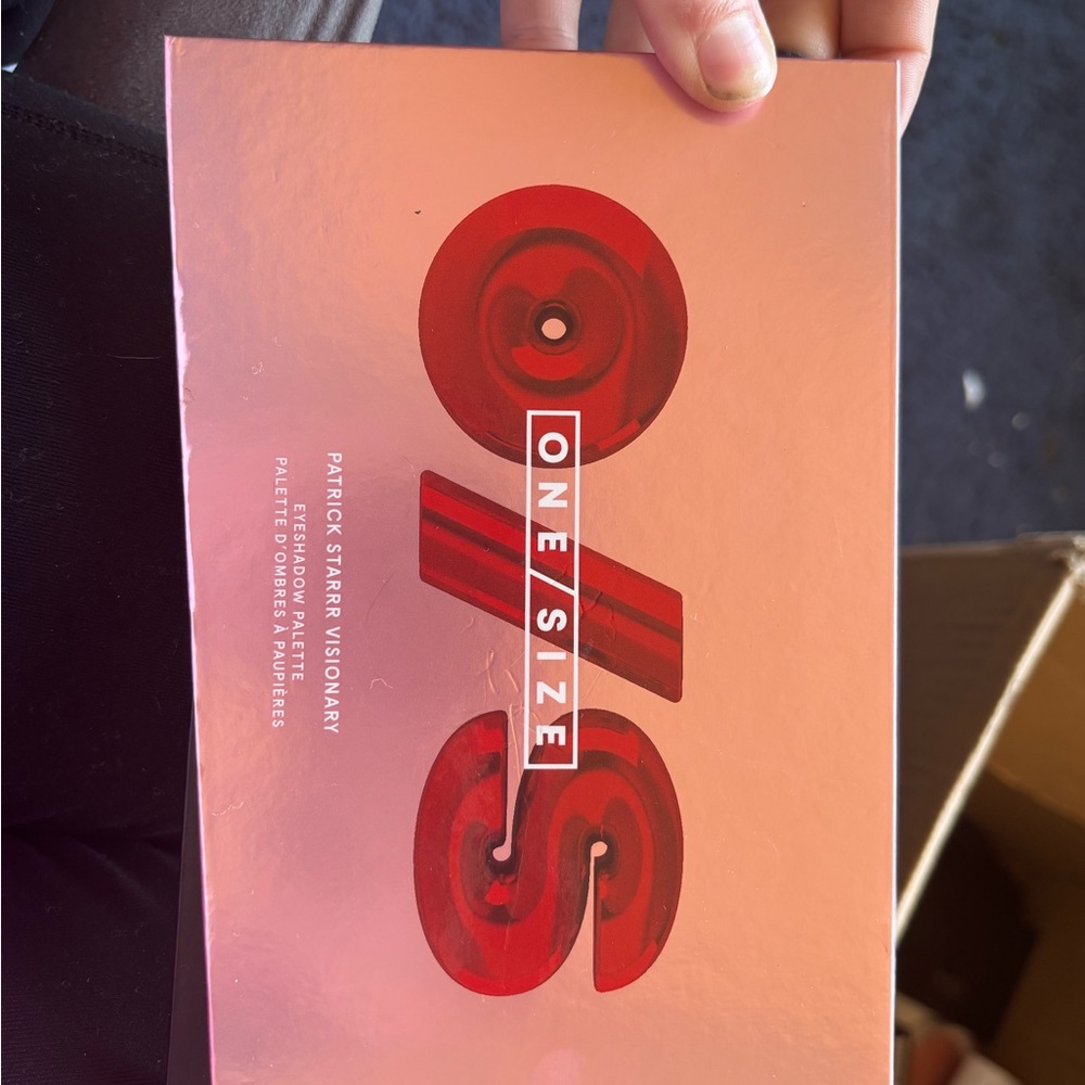 ONE/SIZE Visionary Palette in Red and Pink